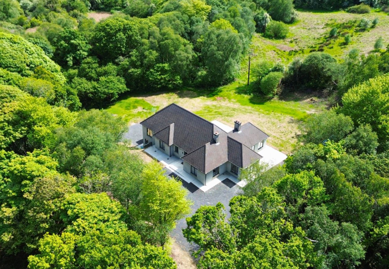 Lough Conn Haven Holiday Home. Rural landscape, detached private. 