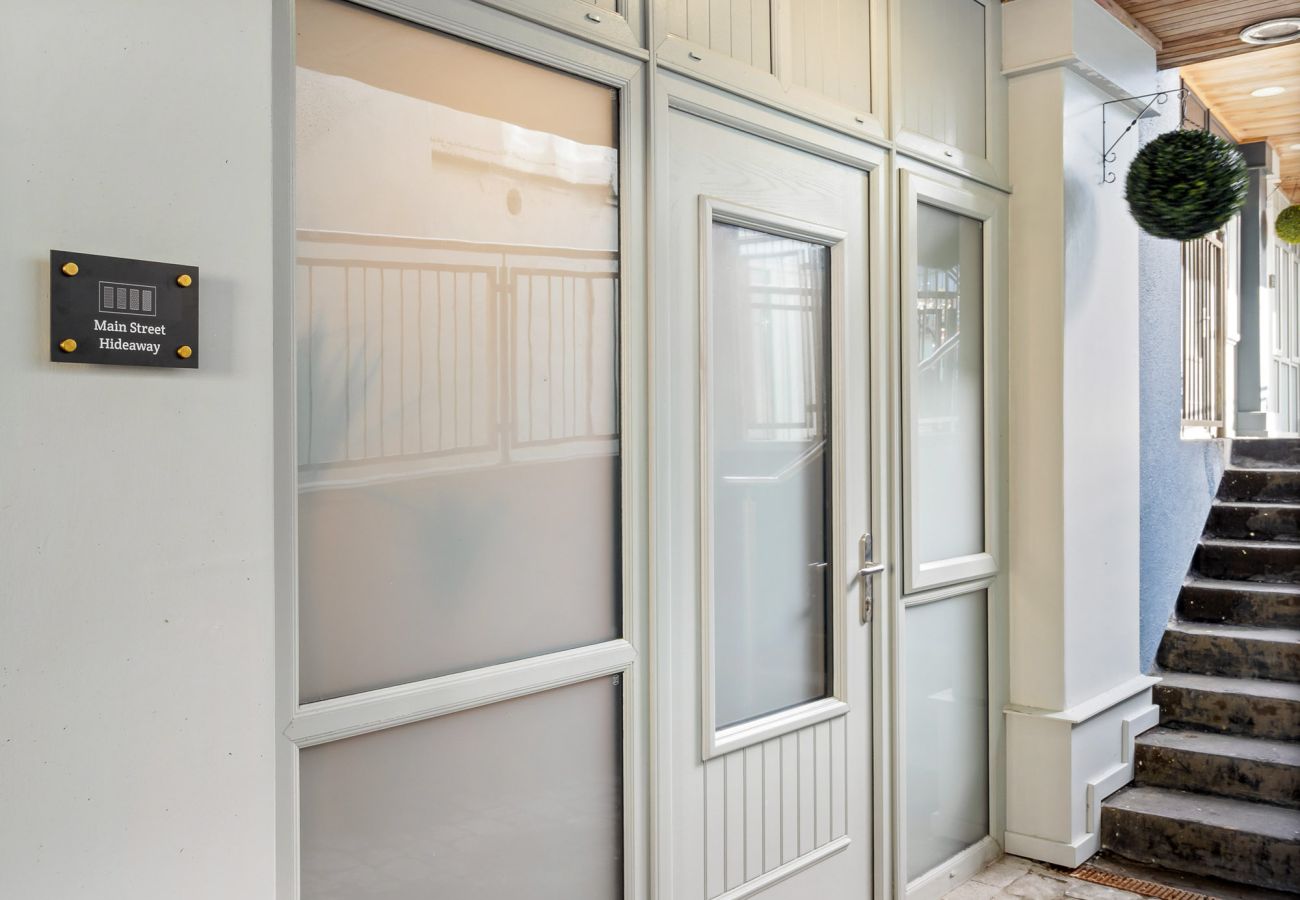 Main Street Hideaway Clifden. 1 bedroom studio apartment sleeps 3