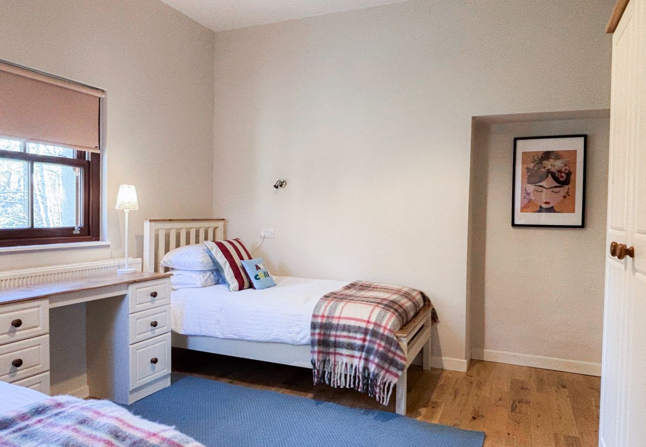 Cottage in Kylemore - Kylemore Woodland Holiday Cottage