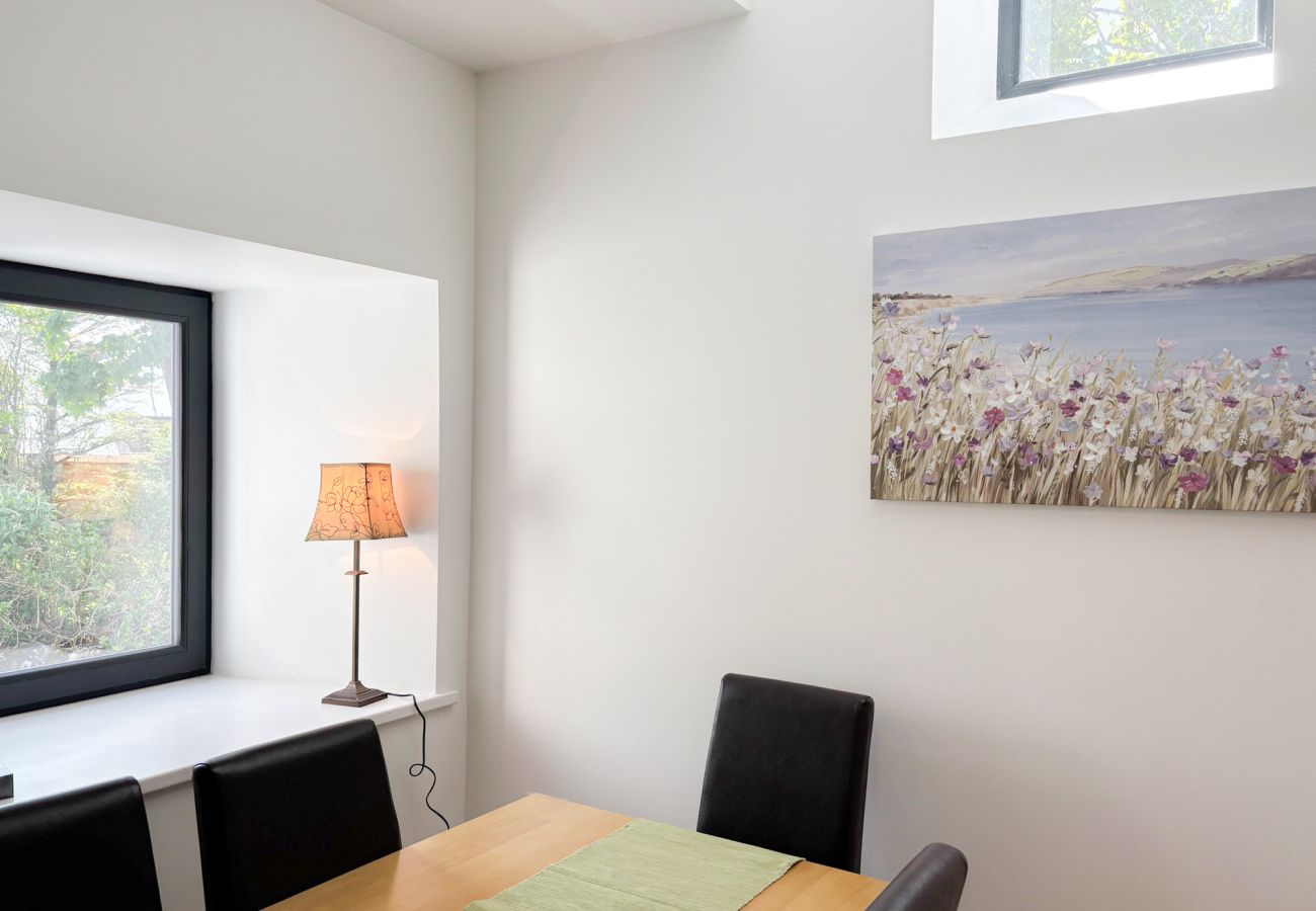 Bluebell Cottage Roundstone. Dining table seating for six